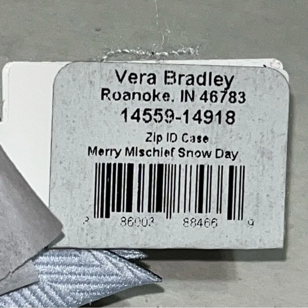 Vera Bradley Zip ID Case Merry‎ Mischief Snow Day New with tag